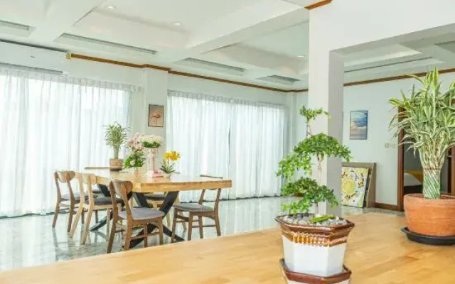 J2. Urban Supper Deluxe Villa 600m from beach