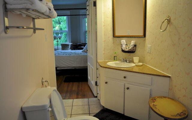 Summerside Inn Bed and Breakfast