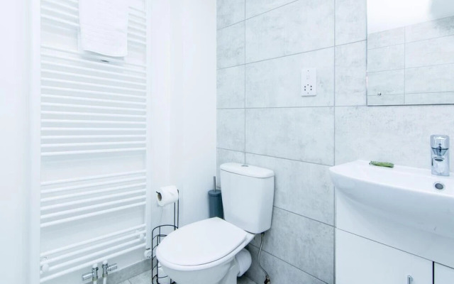Stunning 2bed Flat in Bond House