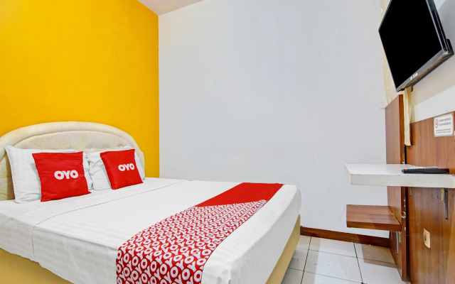 RedDoorz near Mall Of Indonesia