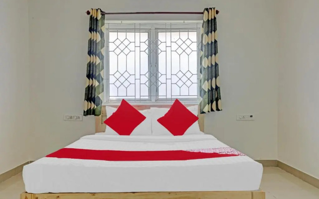 Flagship 87029 Hotel Tiara Grand