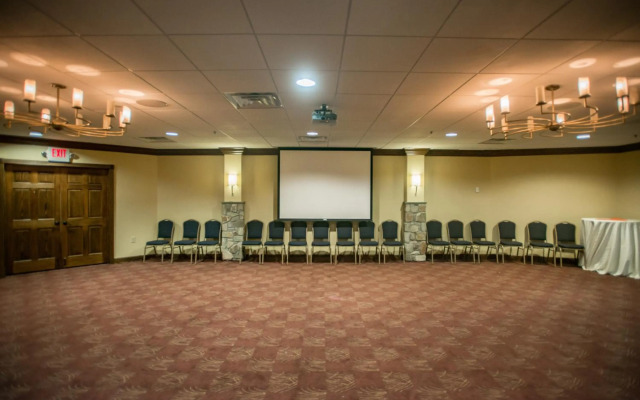 Chester Hotel & Conference Center
