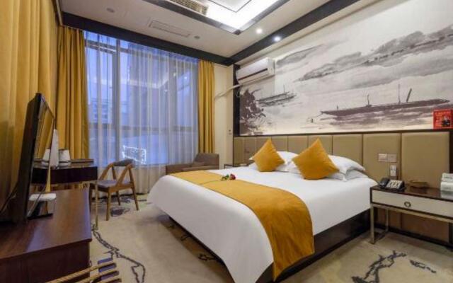 Acorn Hotel