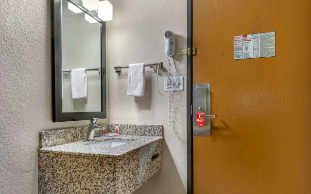 Econo Lodge La Crosse North