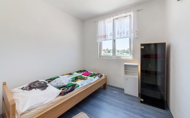 Stunning Apartment in Peroj With Wifi and 4 Bedrooms