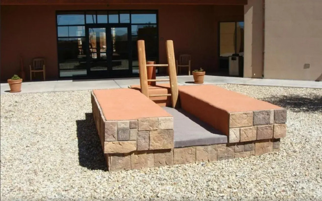 Moenkopi Legacy Inn & Suites