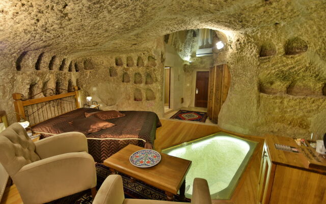Harman Cave Hotel