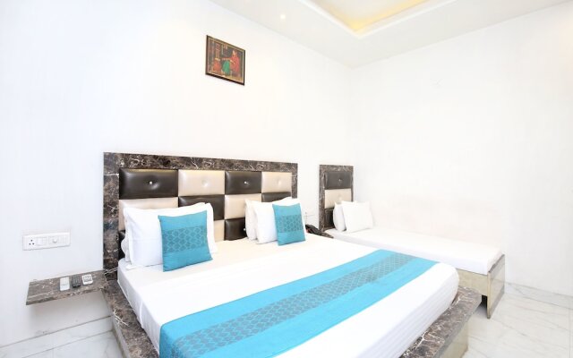 OYO 14510 Hotel Harpal Classic