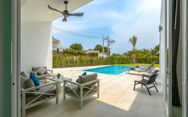 Modern 3 Bedroom Private Pool Villa KH-A1