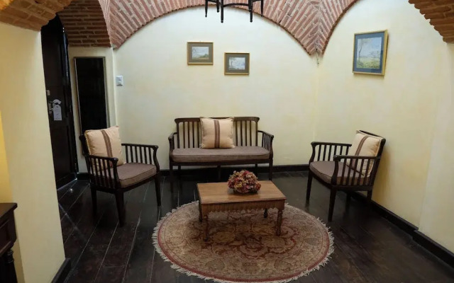 Casa Noble Hotel