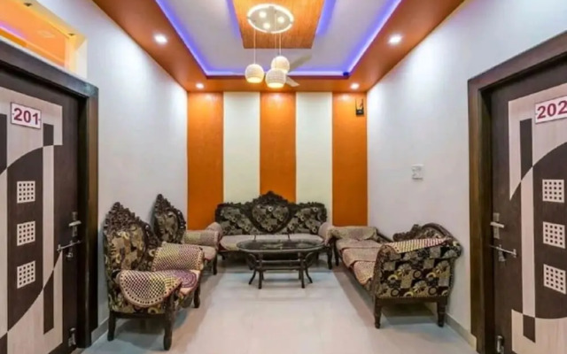 Goroomgo Friends Home Stay Agra