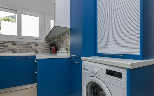 Adorable 2 Bedrooms Apartment in Athens