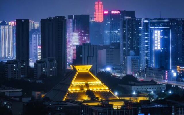 Zhengzhou University Institute of Technology Hotel