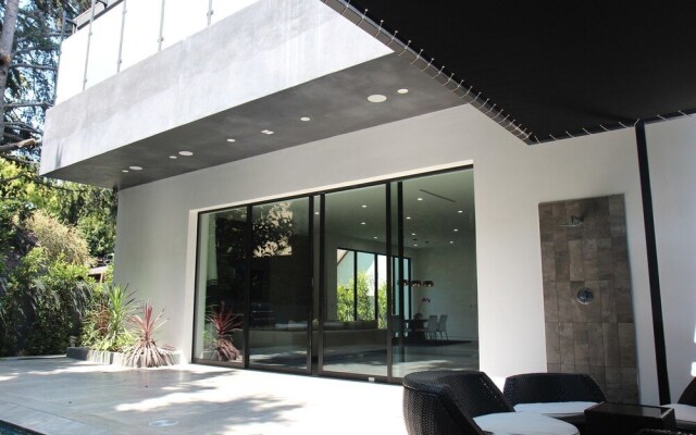 New Beverly Hills Modern Home Luxury Estate