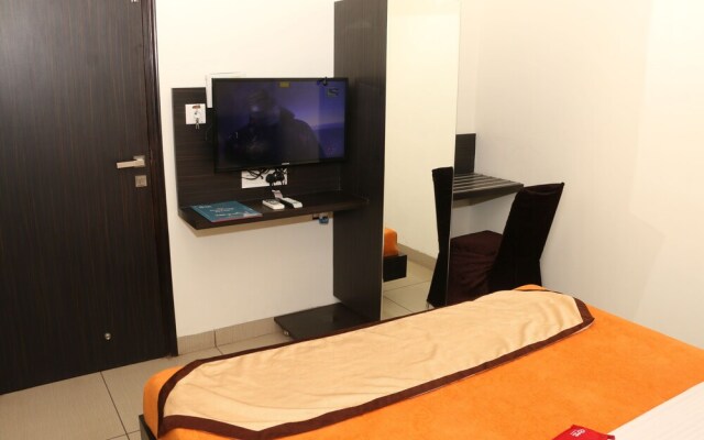 OYO 1075 Hotel City Home