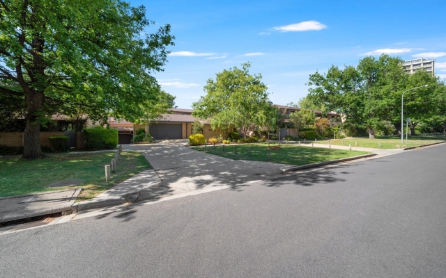 Gorgeous 2-bed Townhouse With Patio, BBQ & Parking
