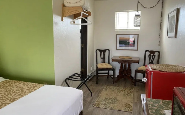 La Kris Inn