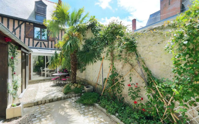 Beautiful and spacious T2 #Tours #Halles #Courtyard