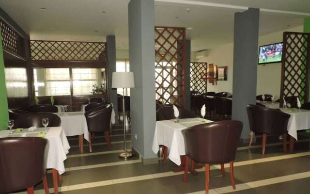 Iris Hotel