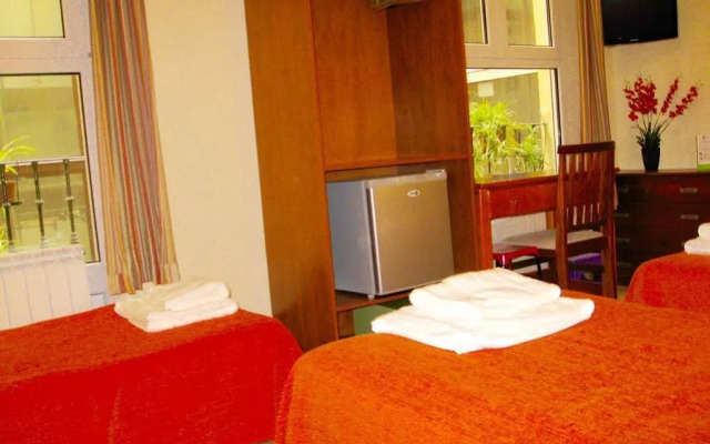 Hostal Tirso Plaza