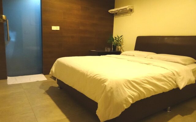 Day Cocoon Hotel