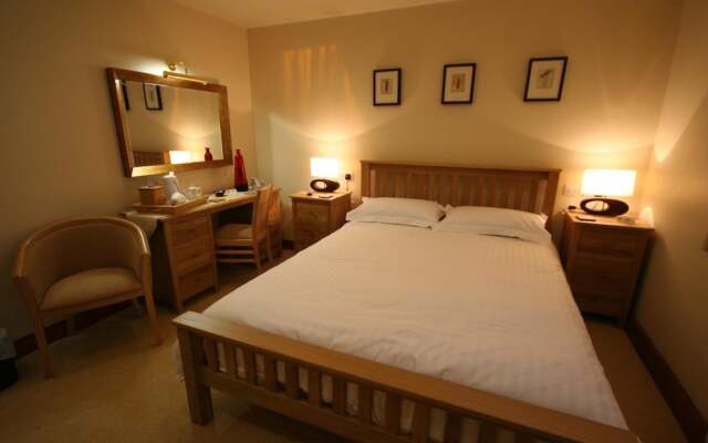 Three Horseshoes Country Inn and Spa