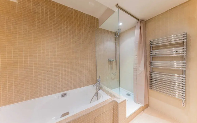 Cozy Apartment ac. Balcony - 1br/4p - Eiffel Tower