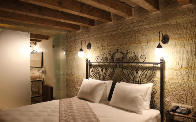 Kayra Cave Suites