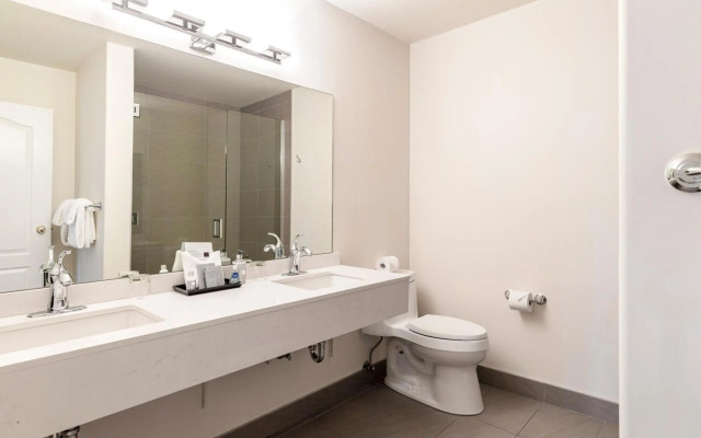 Villa Eyrie Resort