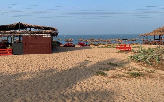 Casa Candolim Beach Front