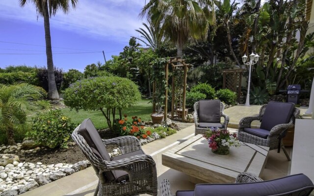 Exquisite Villa 50m To Beach