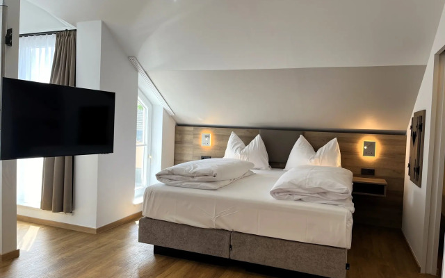 WESTSIDE Hotel Garni