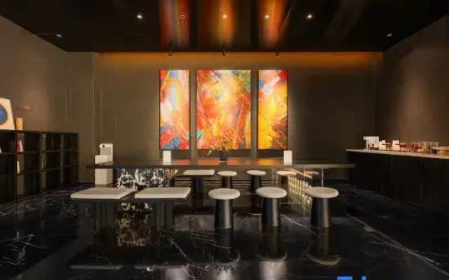 Jinyi X Hotel (Hohhot East Second Ring Road East Railway Station Branch)
