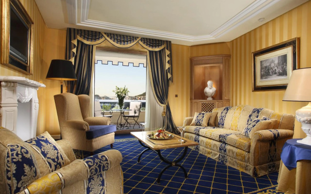 Royal Olympic Hotel