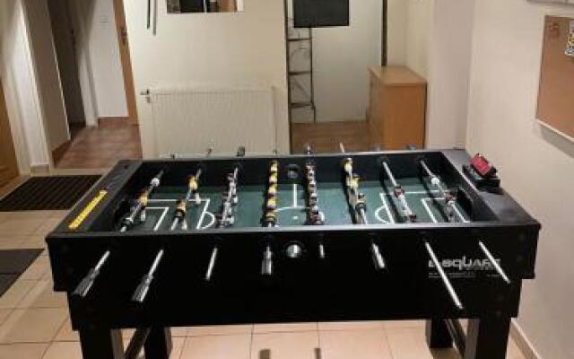 Big Homebase with Billardtable