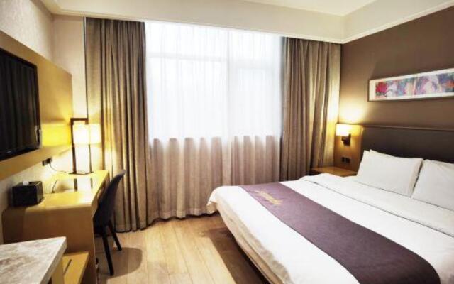 Homeinn Plus Hotel (Shanghai Zhonghuan Jinshajiang Road Fengzhuang Subway Station)