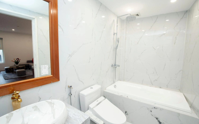 Sumitomo Tower-1 Bed Apartment & Hotel