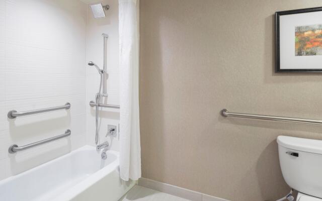 Holiday Inn Cincinnati-Riverfront by IHG