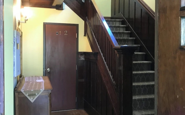 West Broadway guesthouse