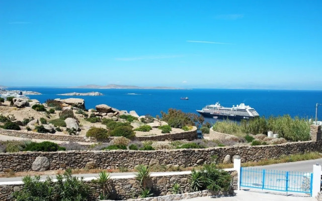 Petra Mykonos Studios & Suites