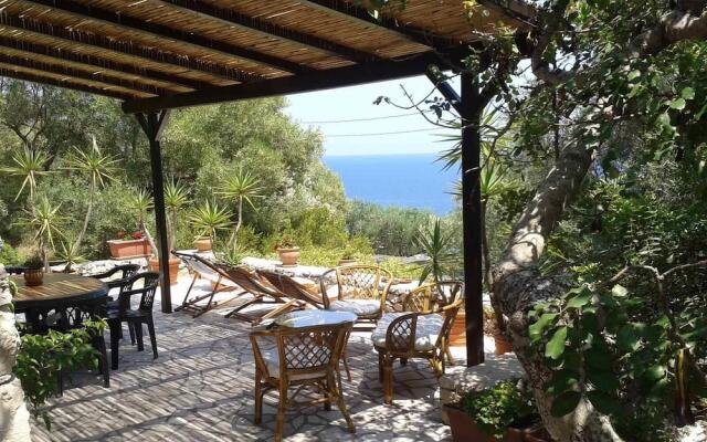 Mirto Sopra - Casa in Pietra sul Mare