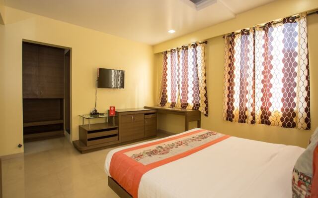 OYO 10679 Hotel Nanashree Executive