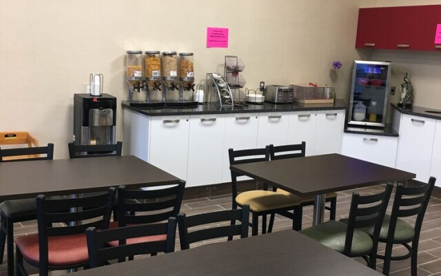 Bay Hill Inns & Suites, Neepawa