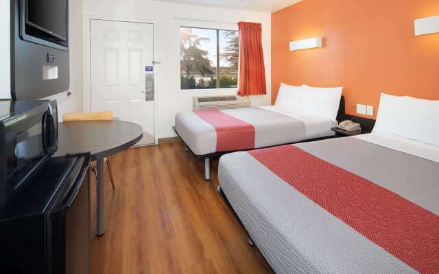 Motel 6 Arcadia, CA - Los Angeles - Pasadena Area