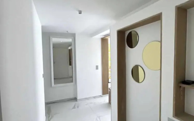 Modern Apartment - 3br- 6P - Palm Beah