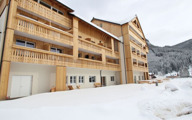 Luxurious Apartment in Gosau Near Ski Area