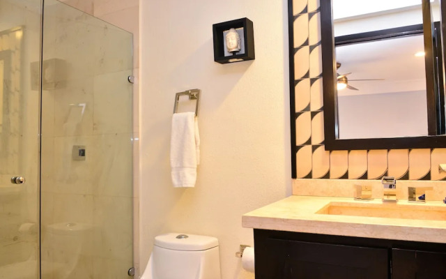 Lotus-6 by Playa District