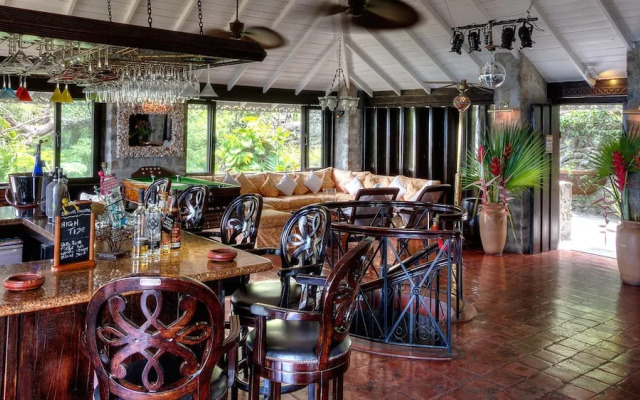 FireFly Hotel Mustique
