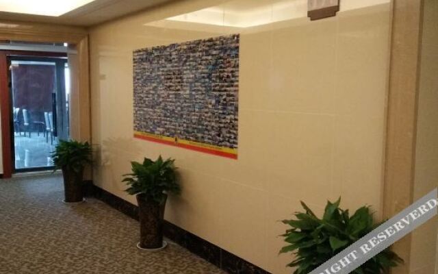 Super 8 Hotel (Ziyang Wanda Plaza)