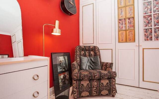 Unique, Quirky 1 Bed in Belsize Park